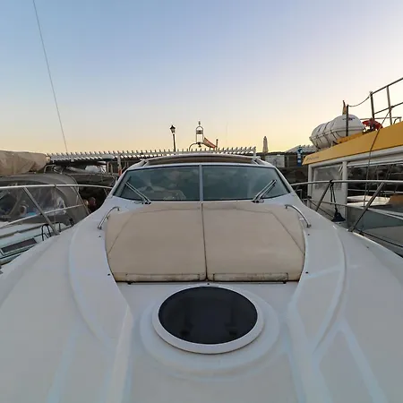 Hotel en barco 5* Mogan Yacht Xperience 3*