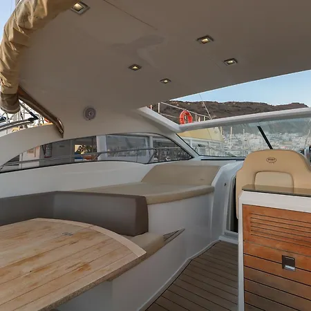 Hotel en barco 5* Mogan Yacht Xperience