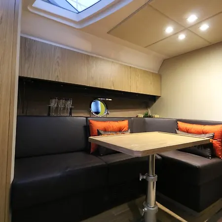 Hotel en barco 5* Mogan Yacht Xperience Puerto De Mogan