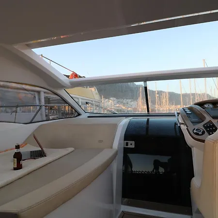 5* Mogan Yacht Xperience Hotel en barco